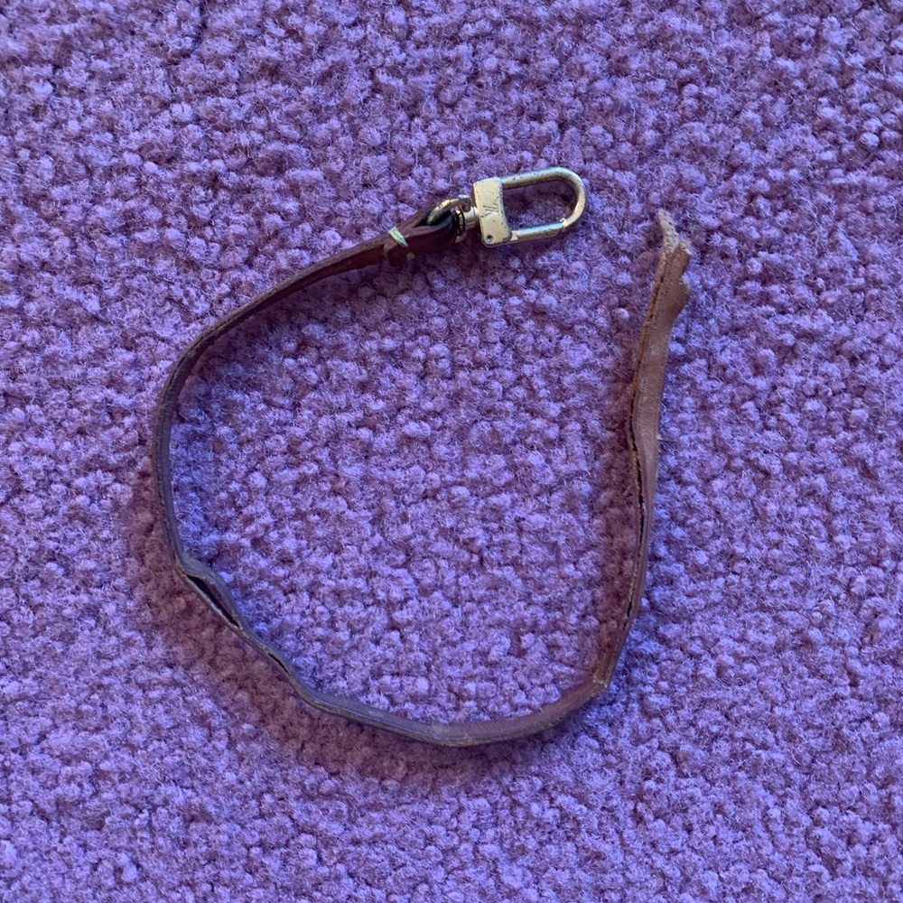 🛑SOLD🛑 Louis Vuitton Strap (Ripped)